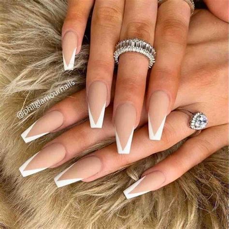 Here are the average prices for professional <b>ballerina</b> <b>nails</b> in the USA in 2023: Acrylic <b>nails</b> with <b>nail</b> art cost between $50-70. . Ballerina nail tips